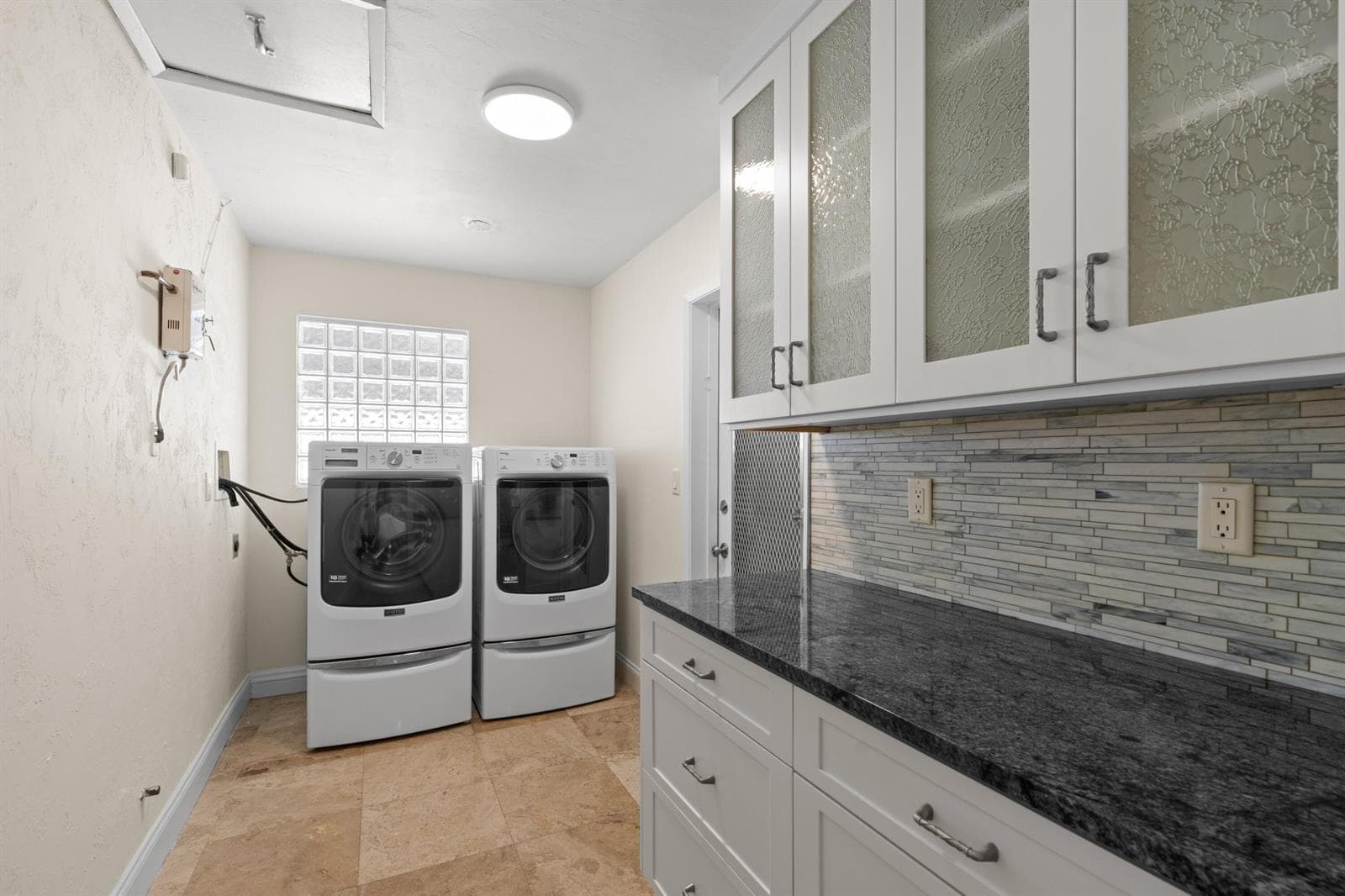 930 SE 10TH Court photo 22