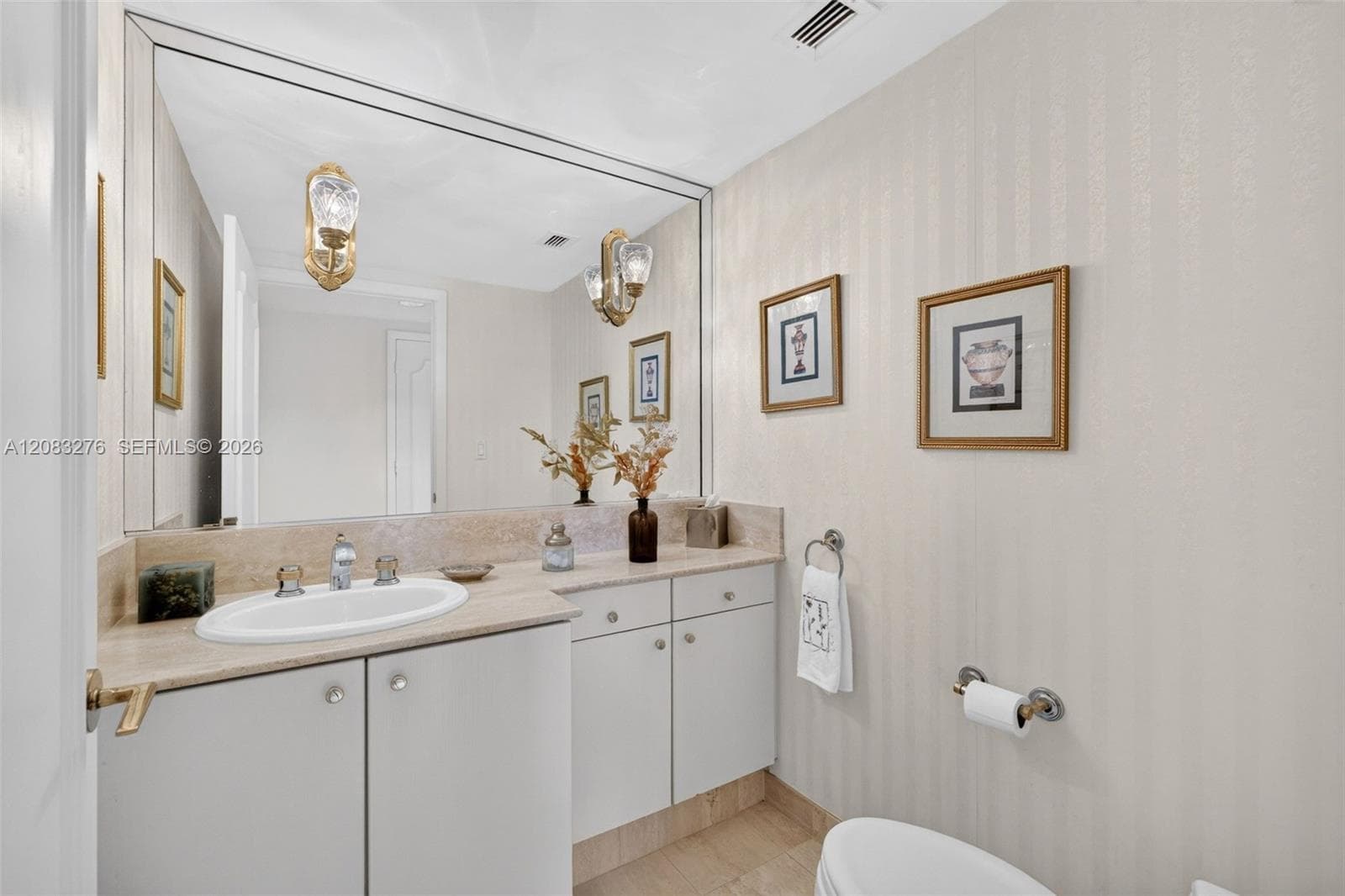7000 Island Blvd 2406 photo 16