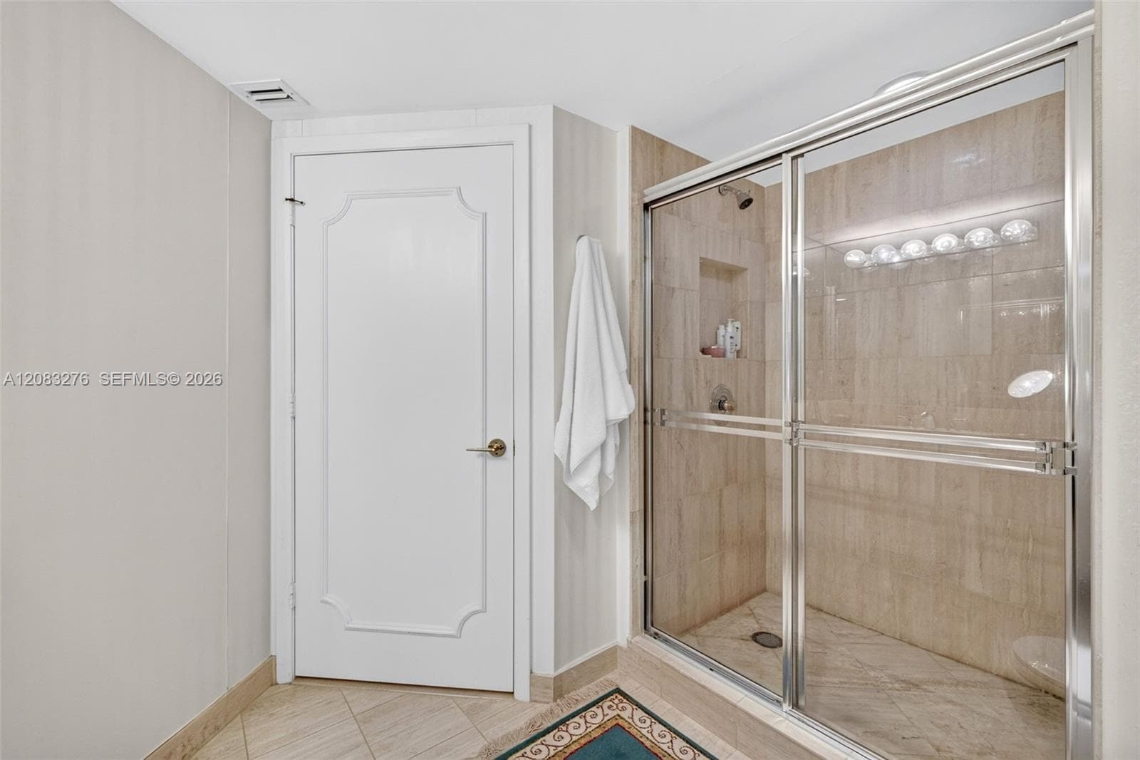 7000 Island Blvd 2406 photo 20