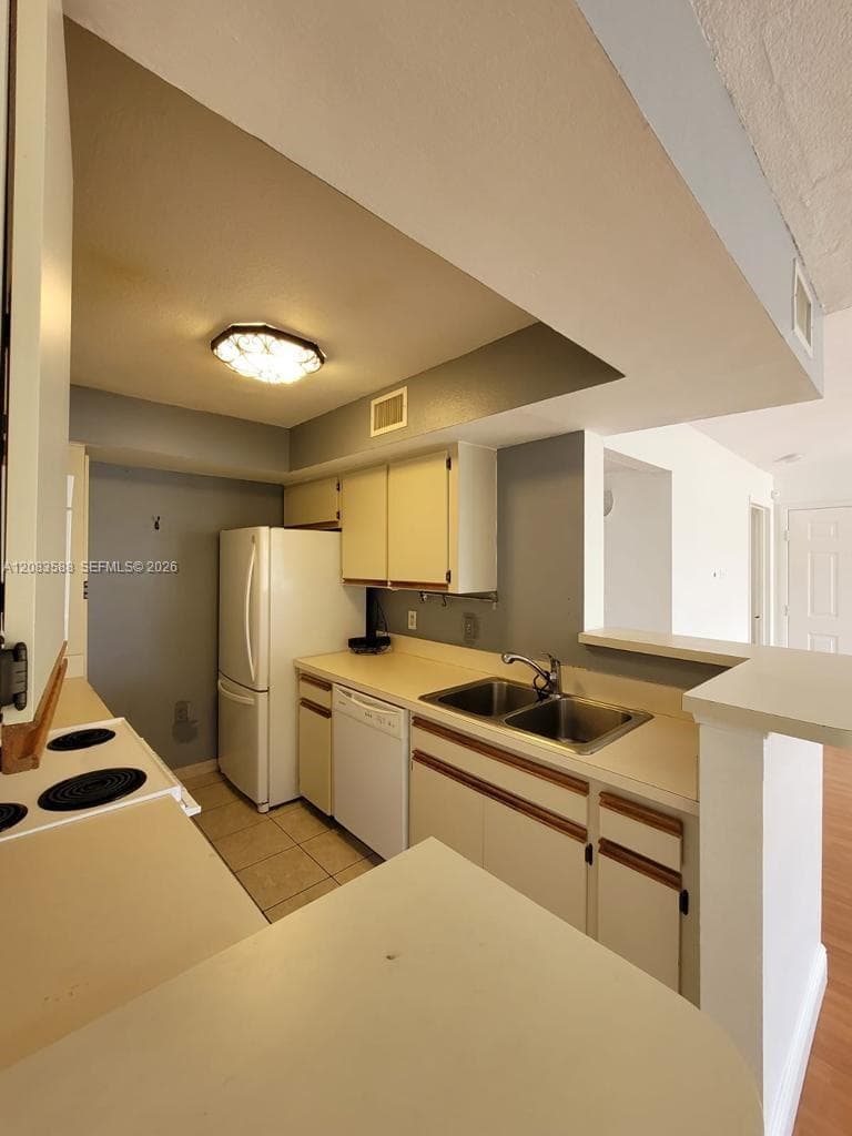 10581 SW 155th Ct 1228 photo 7
