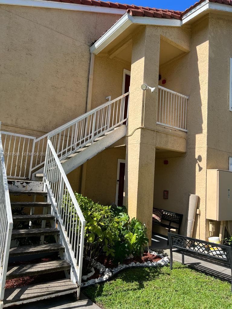 10581 SW 155th Ct 1228 photo 5