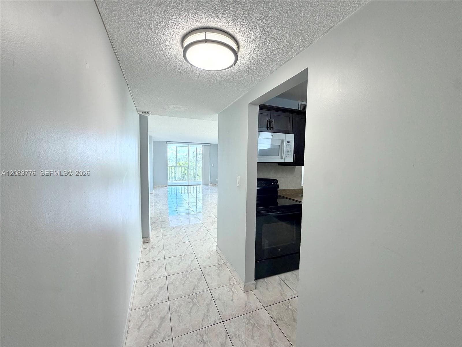 3660 NE 166th St 615 photo 2