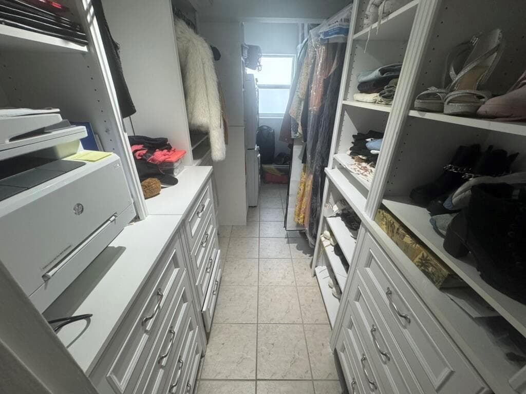 180 Isle Of Venice Drive 433 photo 13