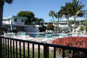 180 Isle Of Venice Drive 433 photo 16