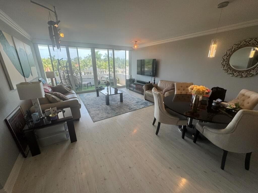180 Isle Of Venice Drive 433 photo 10