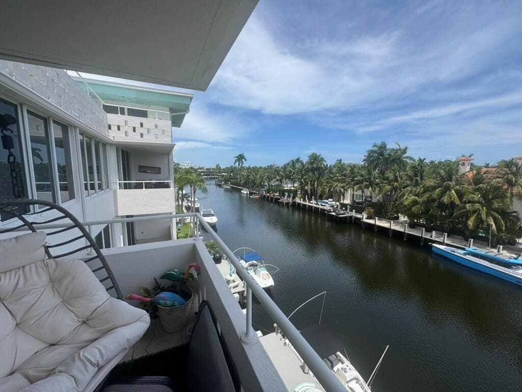 180 Isle Of Venice Drive 433 photo 8