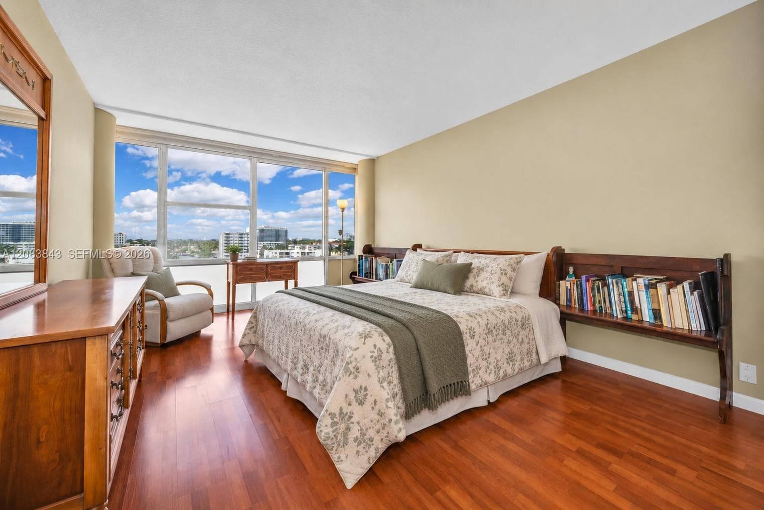 900 Bay Dr 601 photo 23