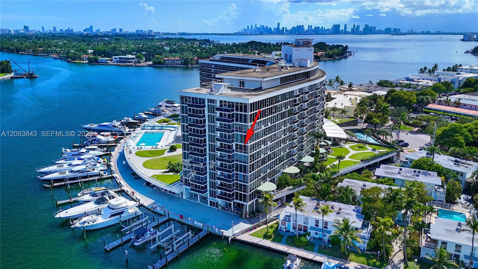 900 Bay Dr 601 photo 2
