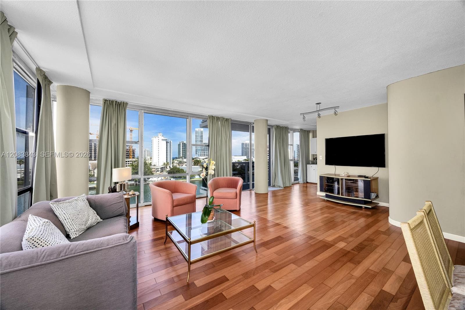 900 Bay Dr 601 photo 12