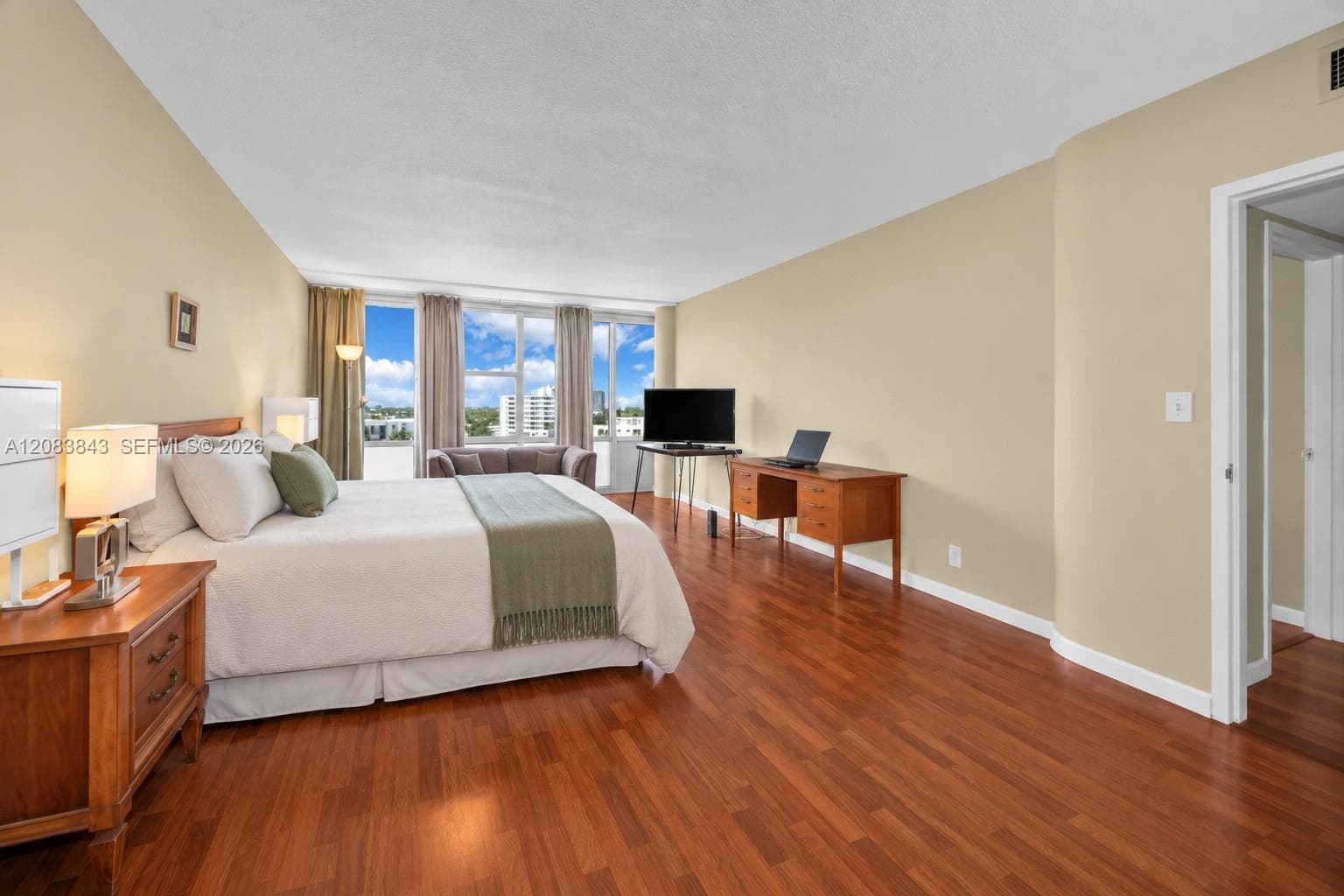 900 Bay Dr 601 photo 20