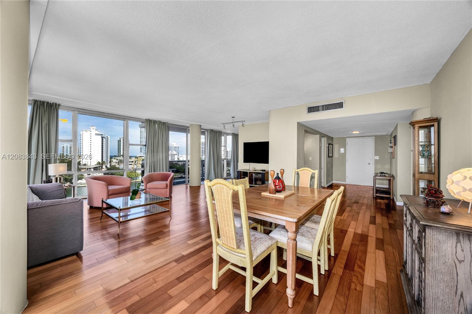 900 Bay Dr 601 photo 11
