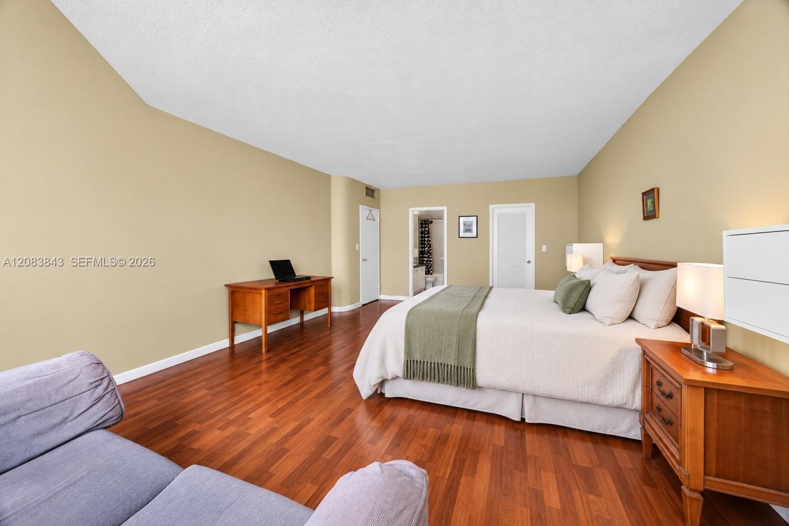 900 Bay Dr 601 photo 21