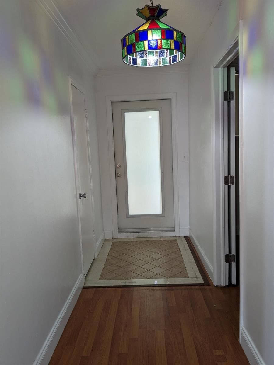 8001 N CRESPI Boulevard 2C photo 11