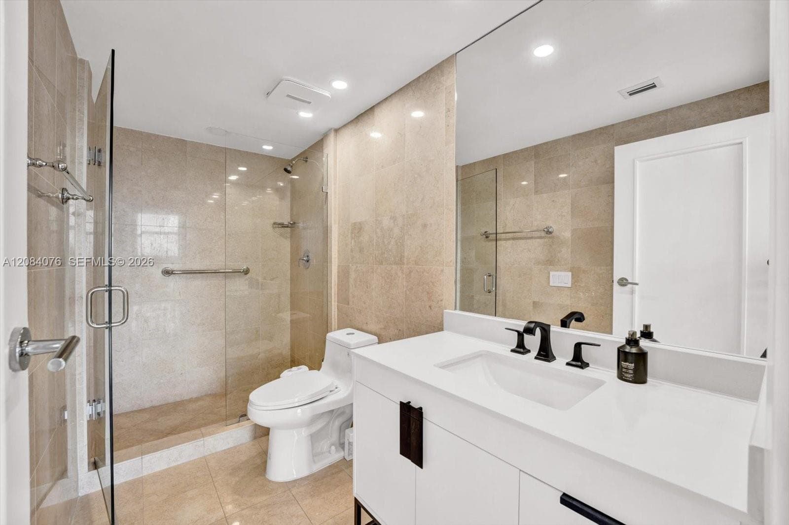 18911 Collins Ave 606 photo 18