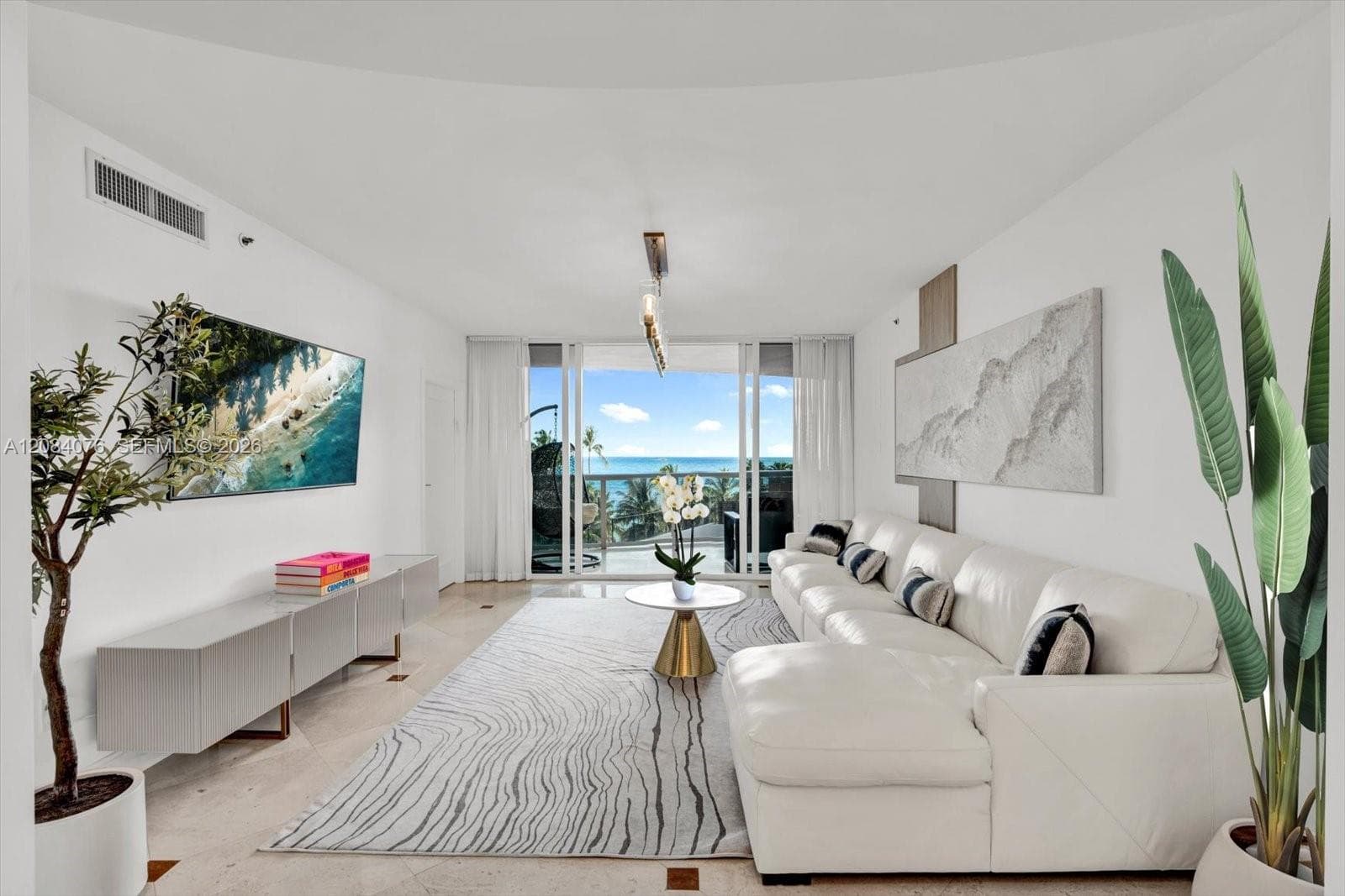 18911 Collins Ave 606 photo 4