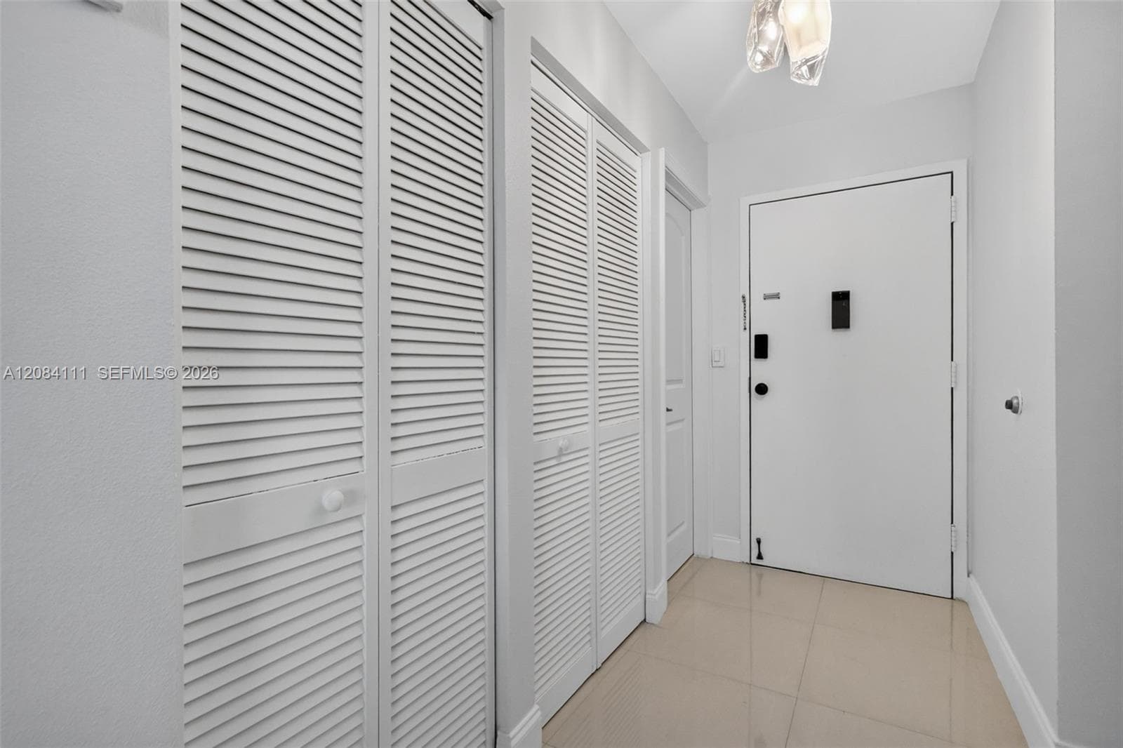 4000 NE 170th St 606 photo 25
