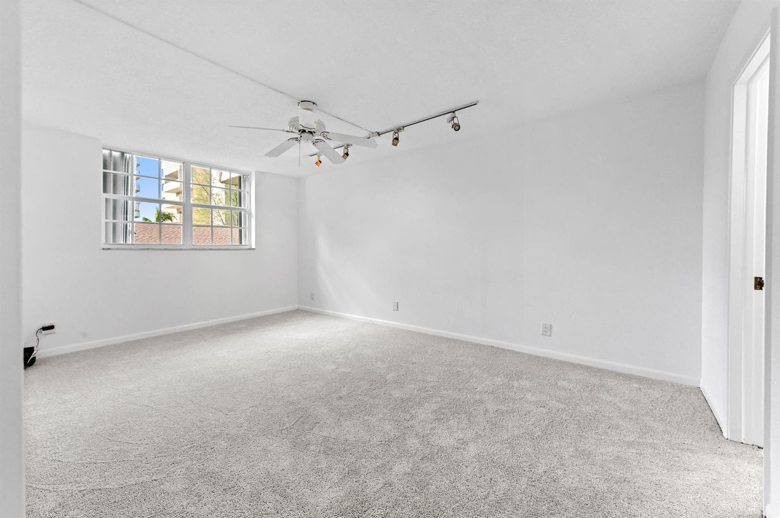 3575 S OCEAN Boulevard 309 photo 10
