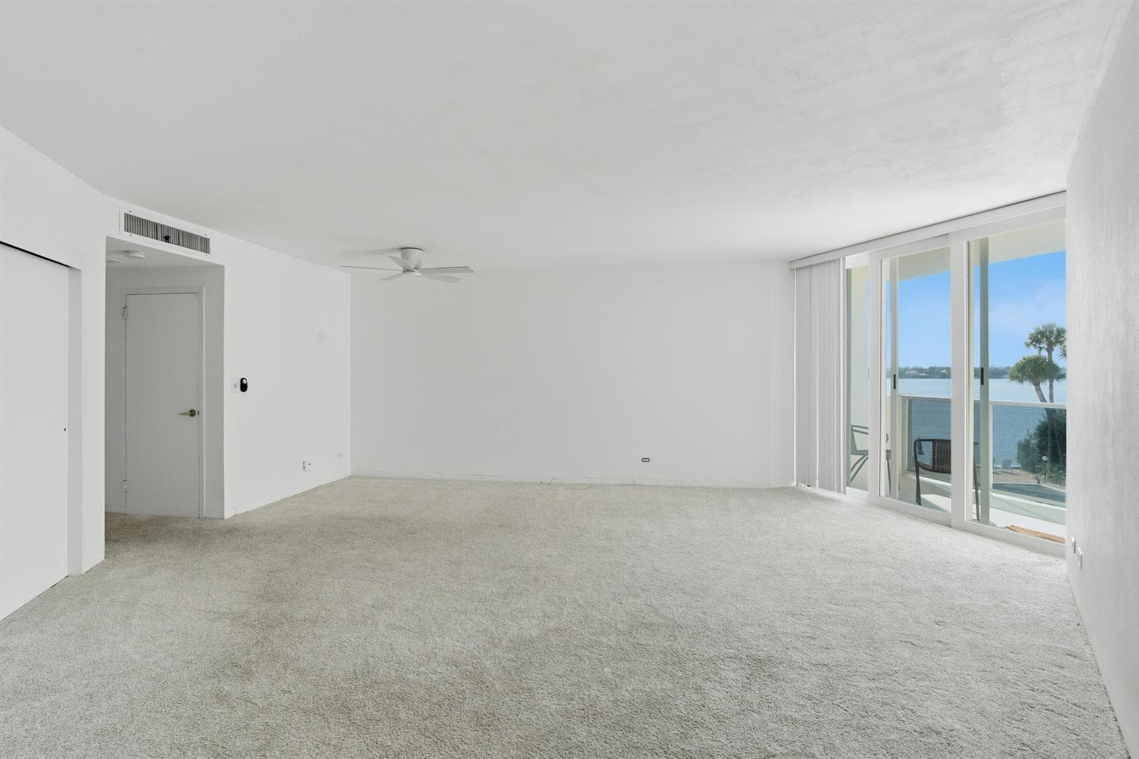 2800 N Flagler Drive 303 photo 3