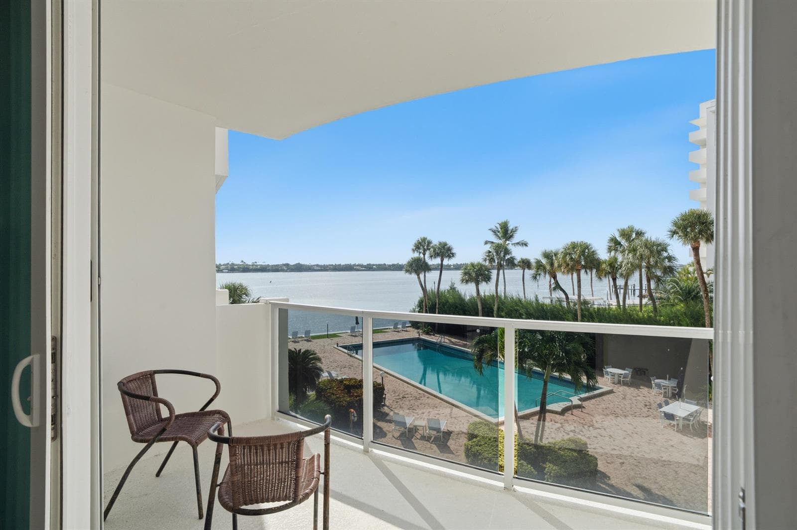2800 N Flagler Drive 303 photo 4