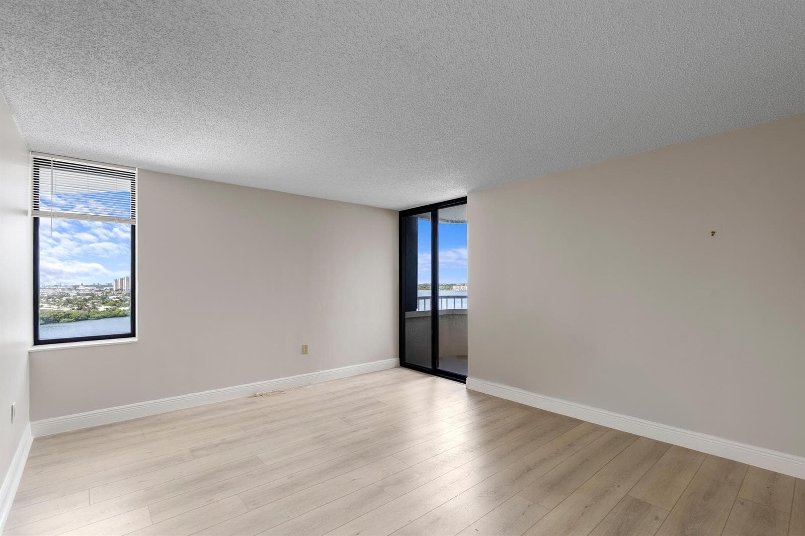 5080 N OCEAN Drive 12C photo 17