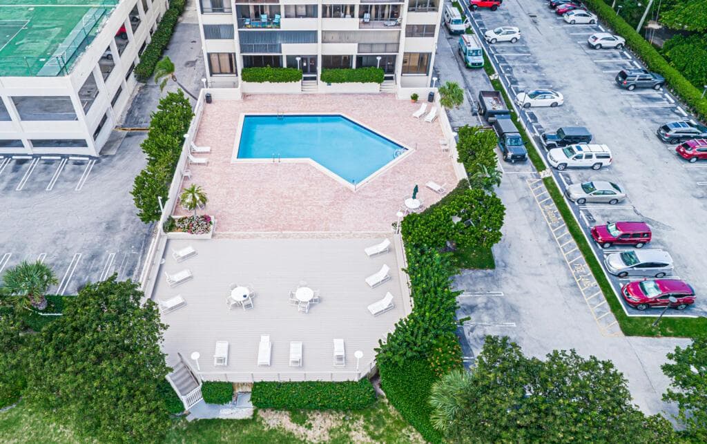 5600 N Flagler Drive 203 photo 23