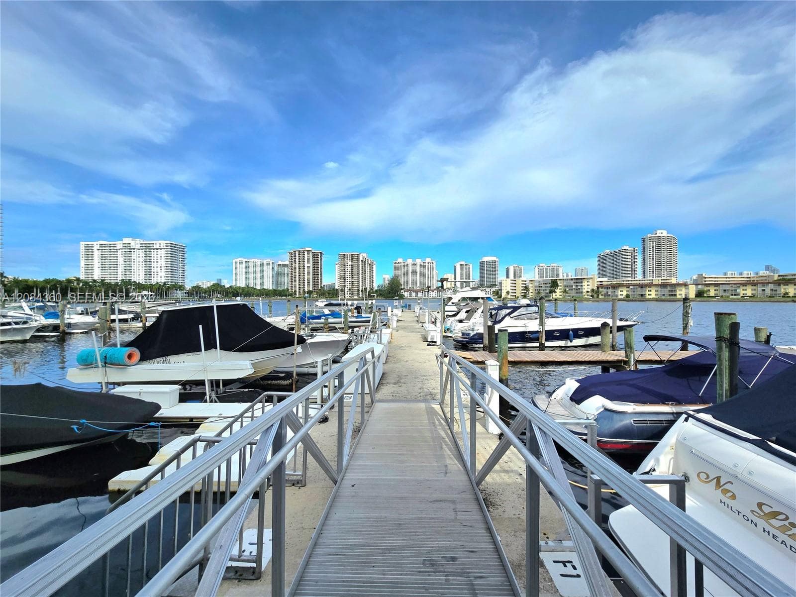 18051 Biscayne Blvd 1204 photo 25