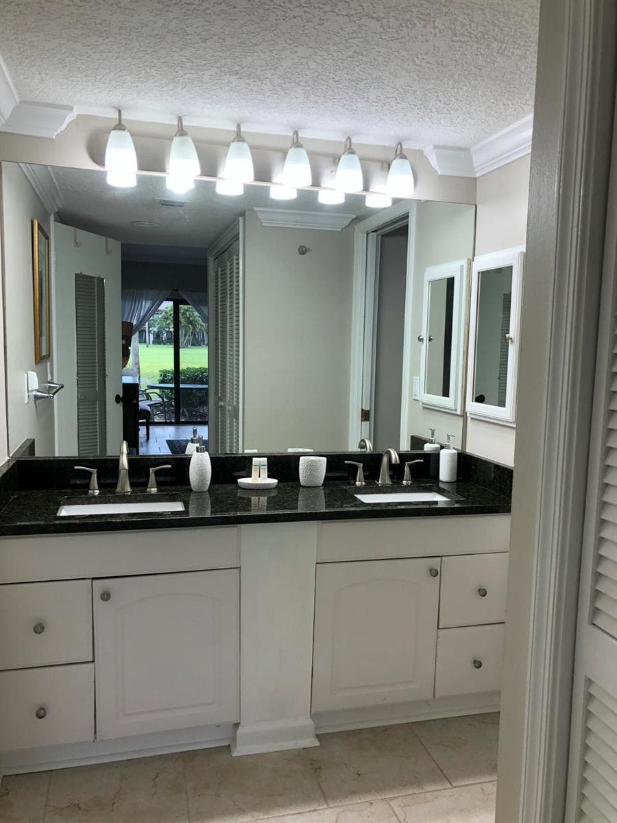 13334 Polo Club Road 218 photo 9