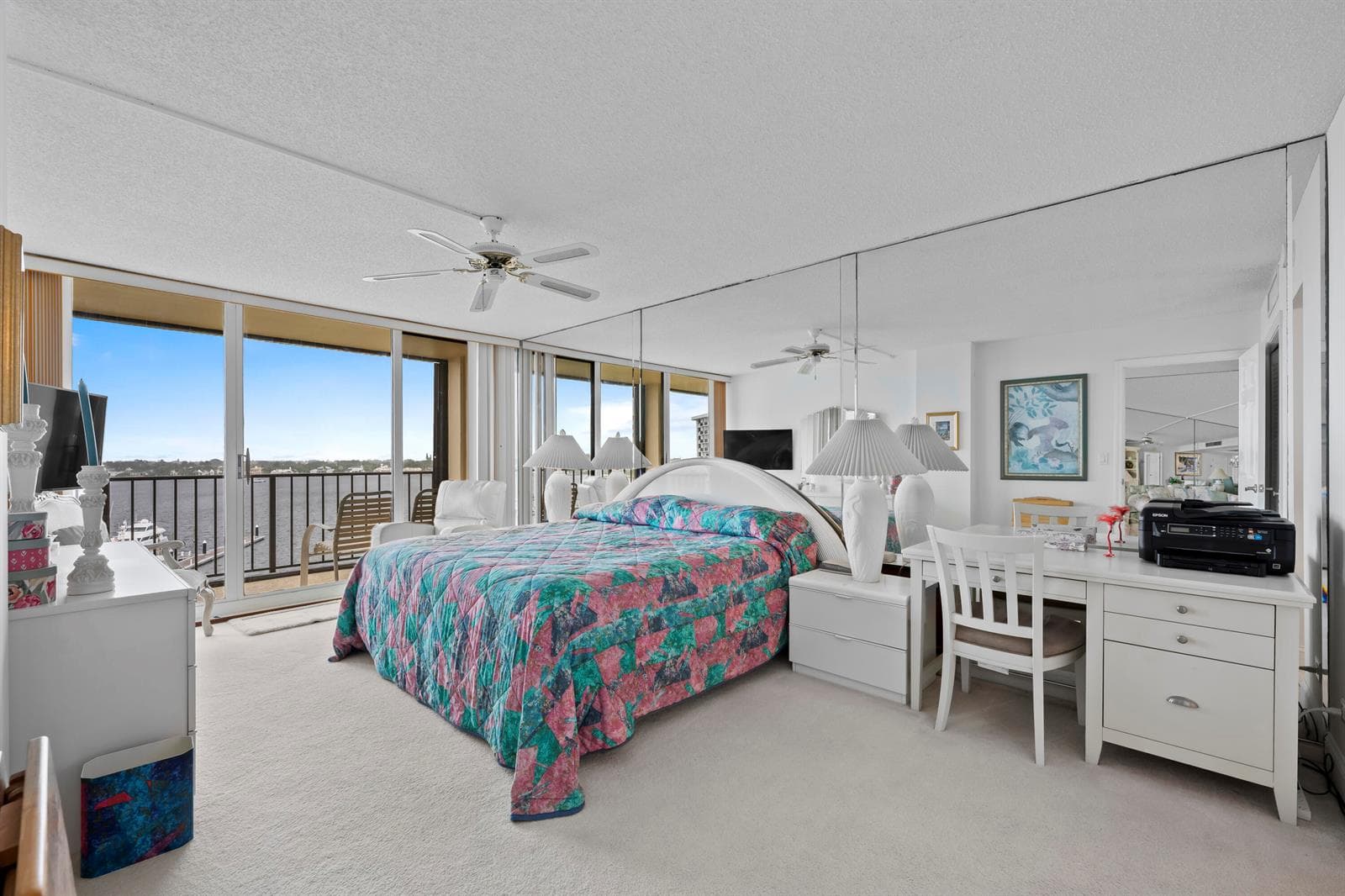 134 LAKESHORE Drive 814 photo 12