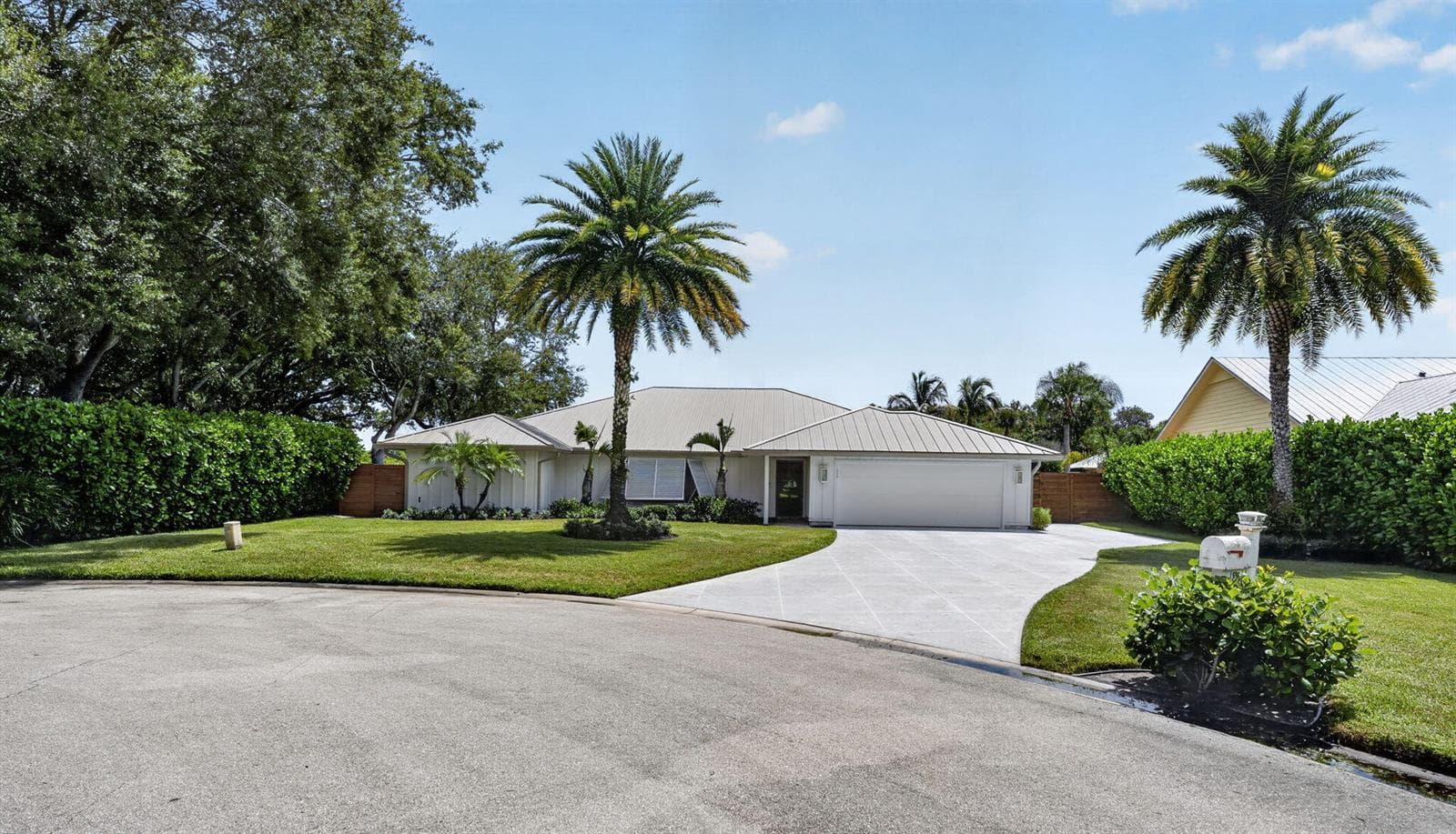 18246 RIVER OAKS Circle photo 2