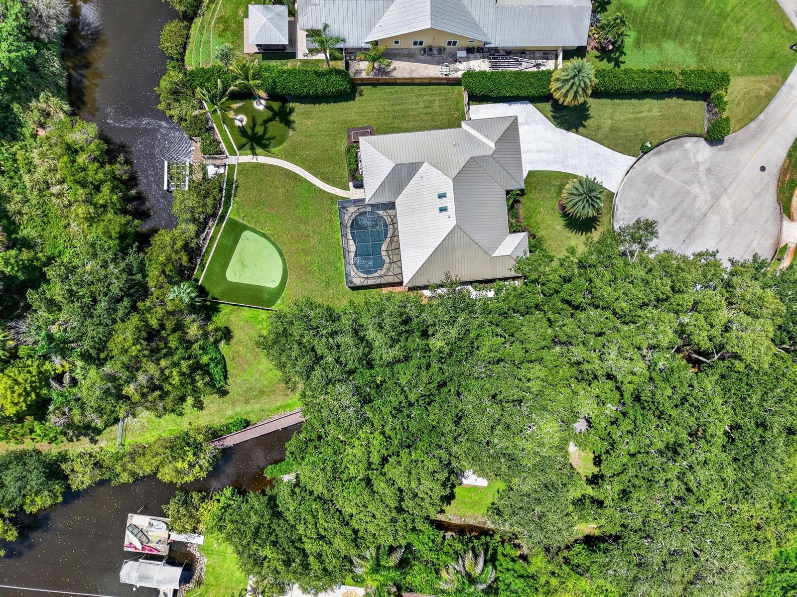 18246 RIVER OAKS Circle photo 24