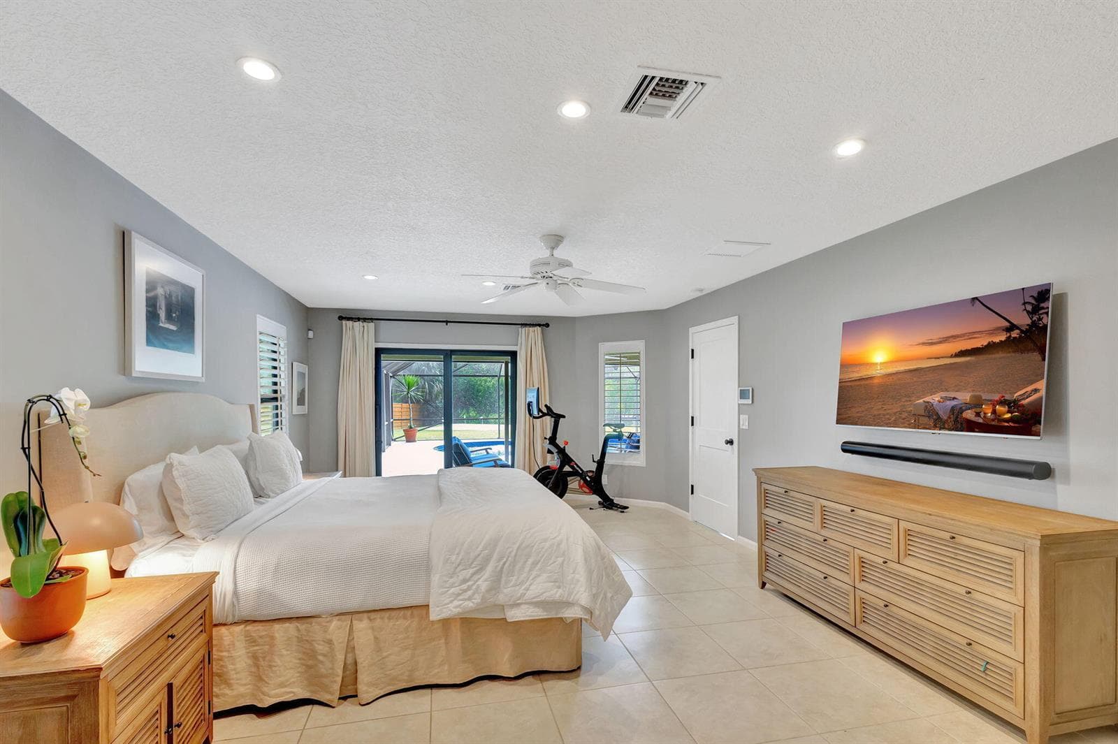 18246 RIVER OAKS Circle photo 8