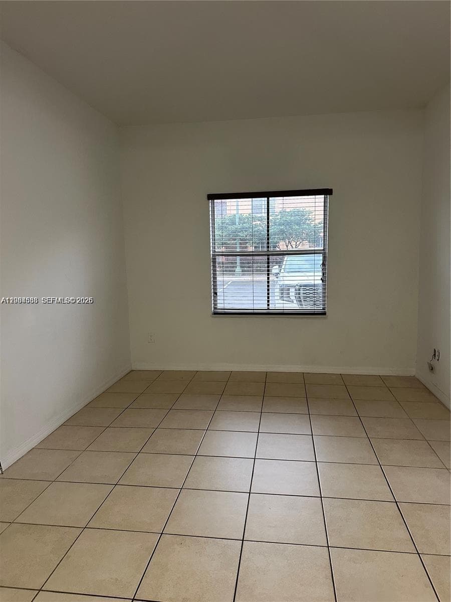 2191 Anchor Ct 1902 photo 6