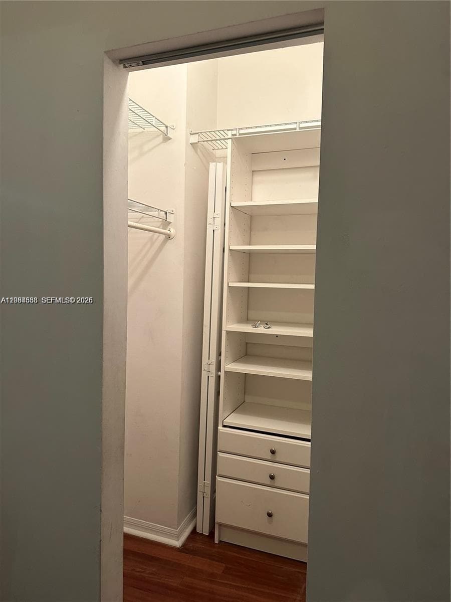 2191 Anchor Ct 1902 photo 7