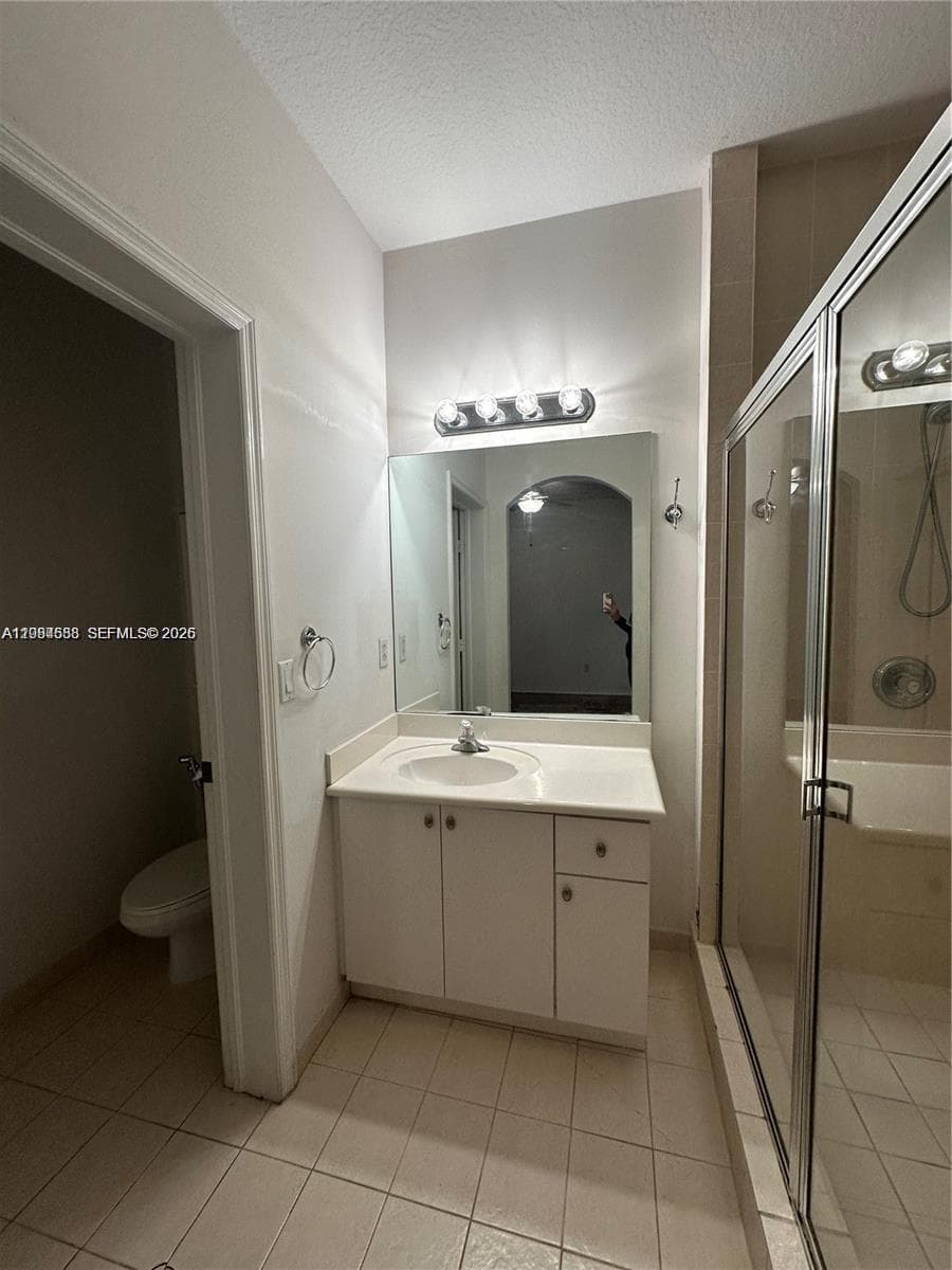2191 Anchor Ct 1902 photo 11