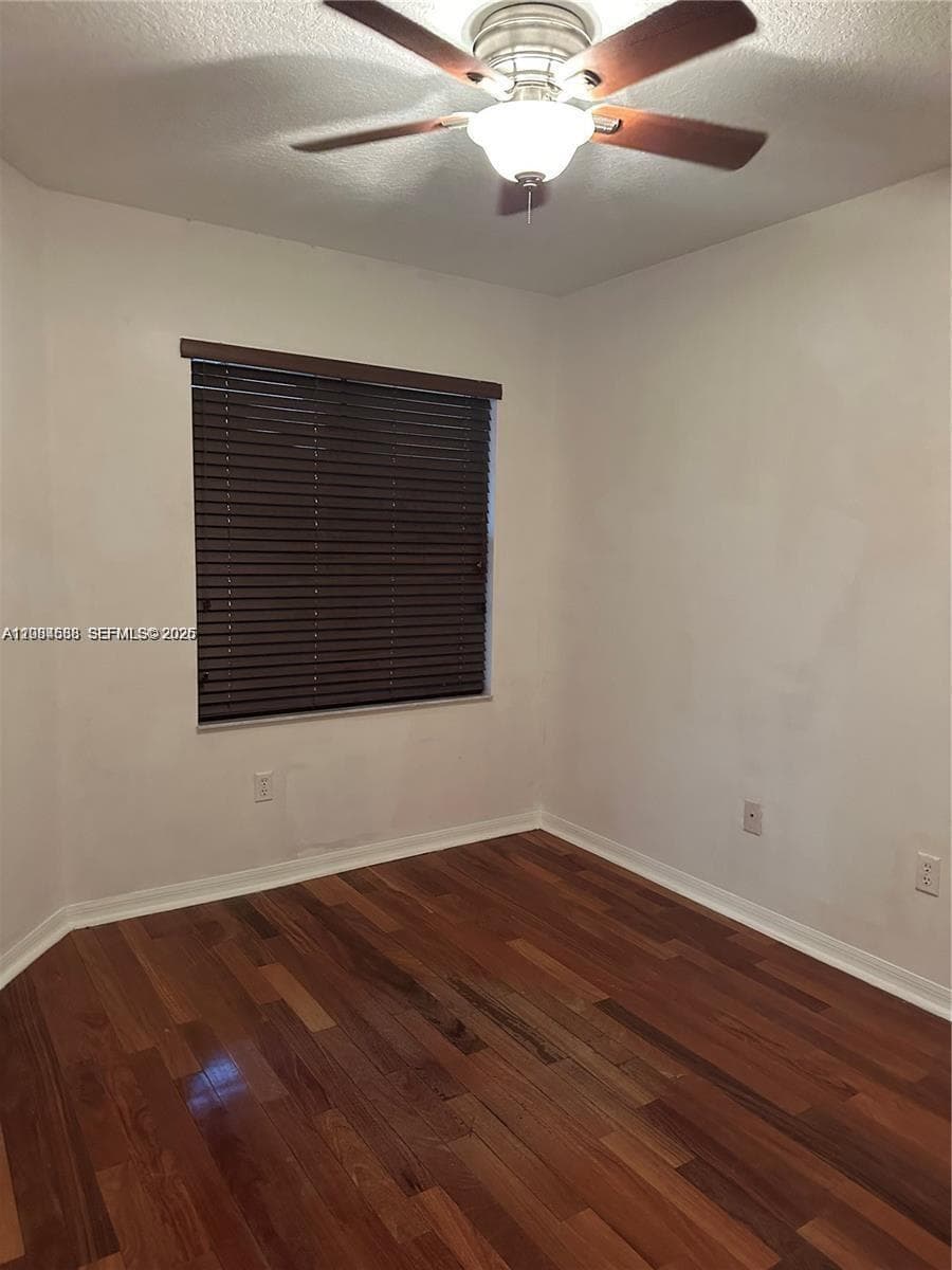 2191 Anchor Ct 1902 photo 8