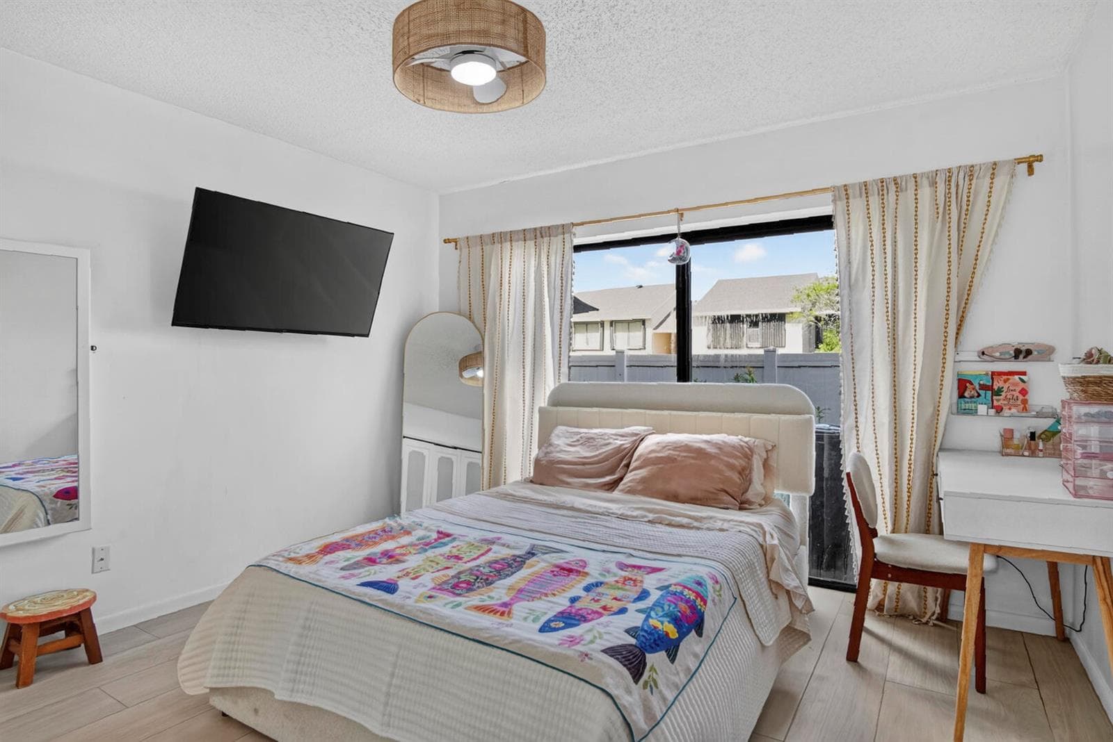 3212 S LAKEVIEW Circle 10104 photo 18