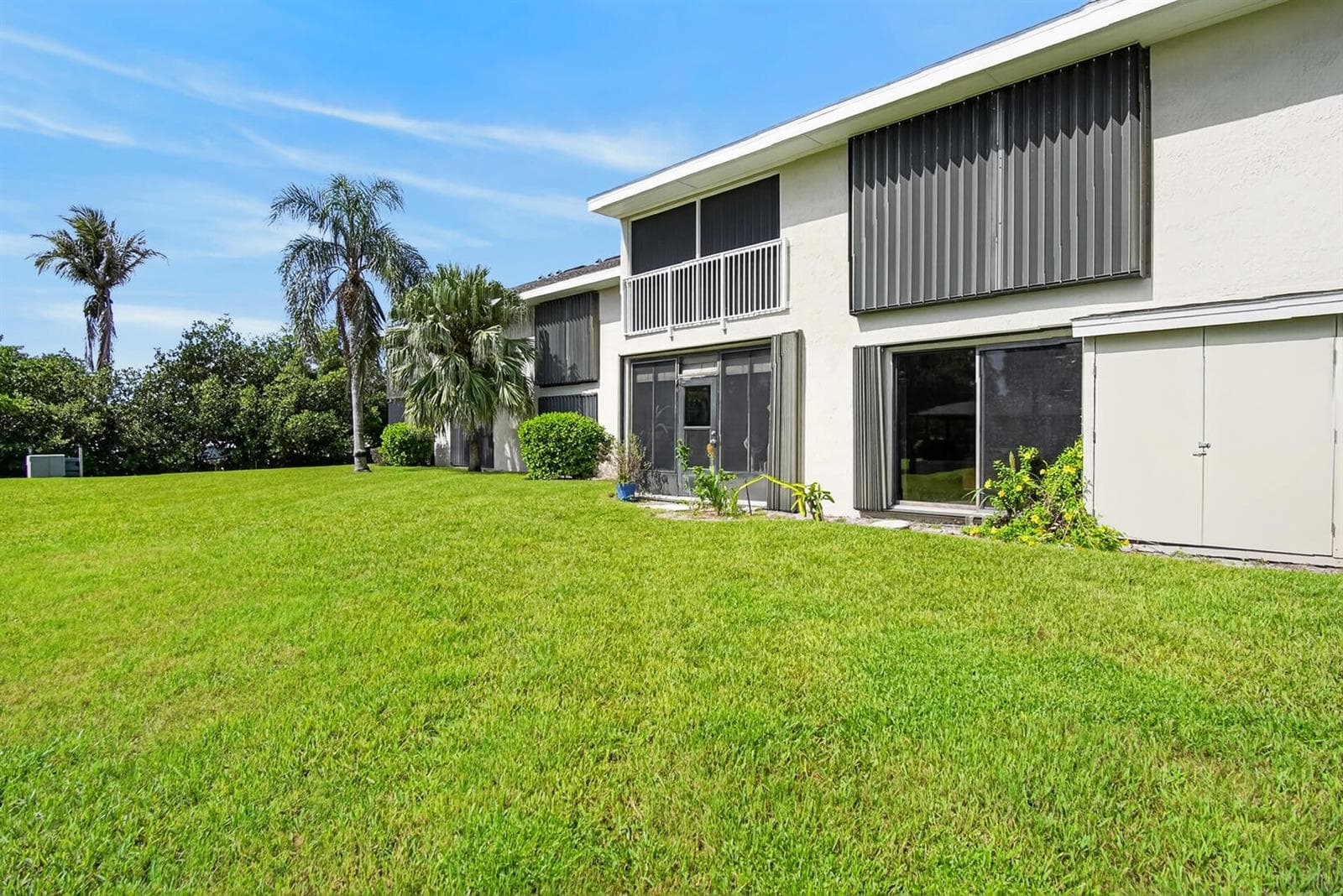3212 S LAKEVIEW Circle 10104 photo 25