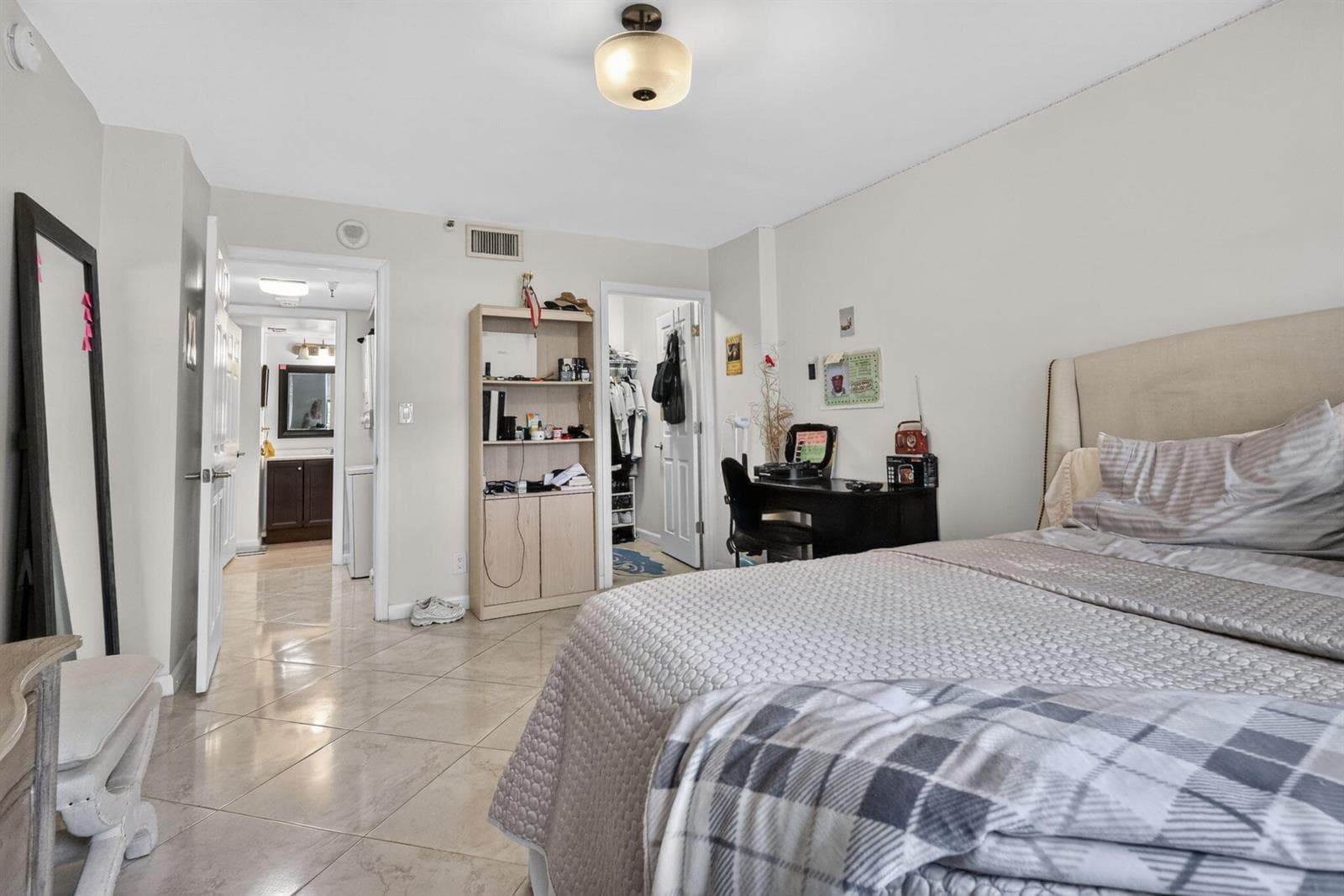 290 174TH Street L18 photo 15