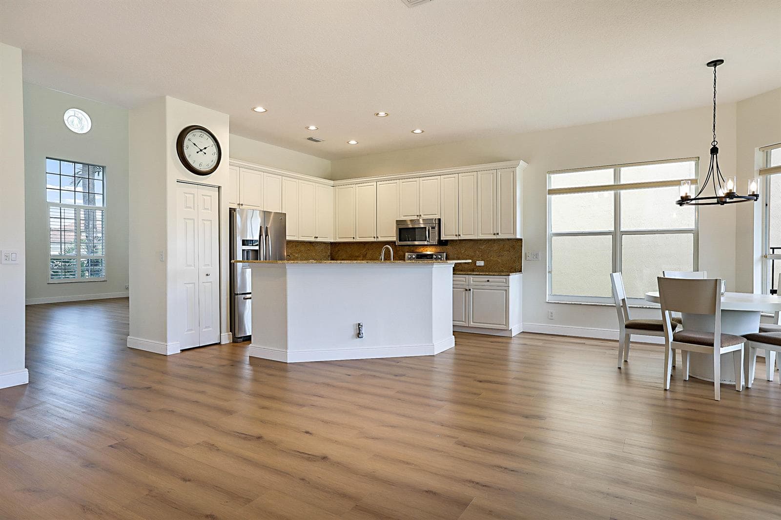 11065 STONE CREEK Street photo 24