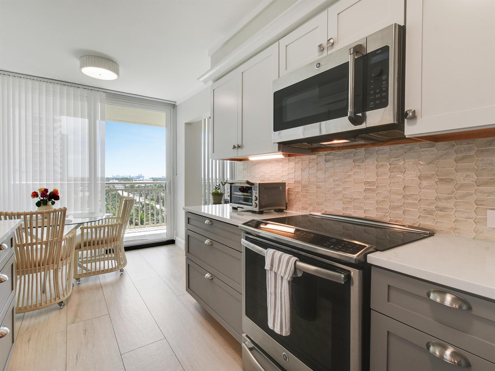 3400 N OCEAN Drive 908 photo 9