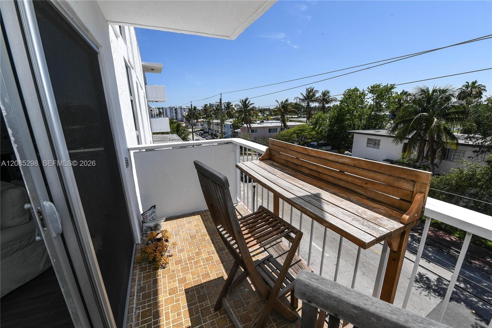8305 Crespi Blvd 4D photo 13