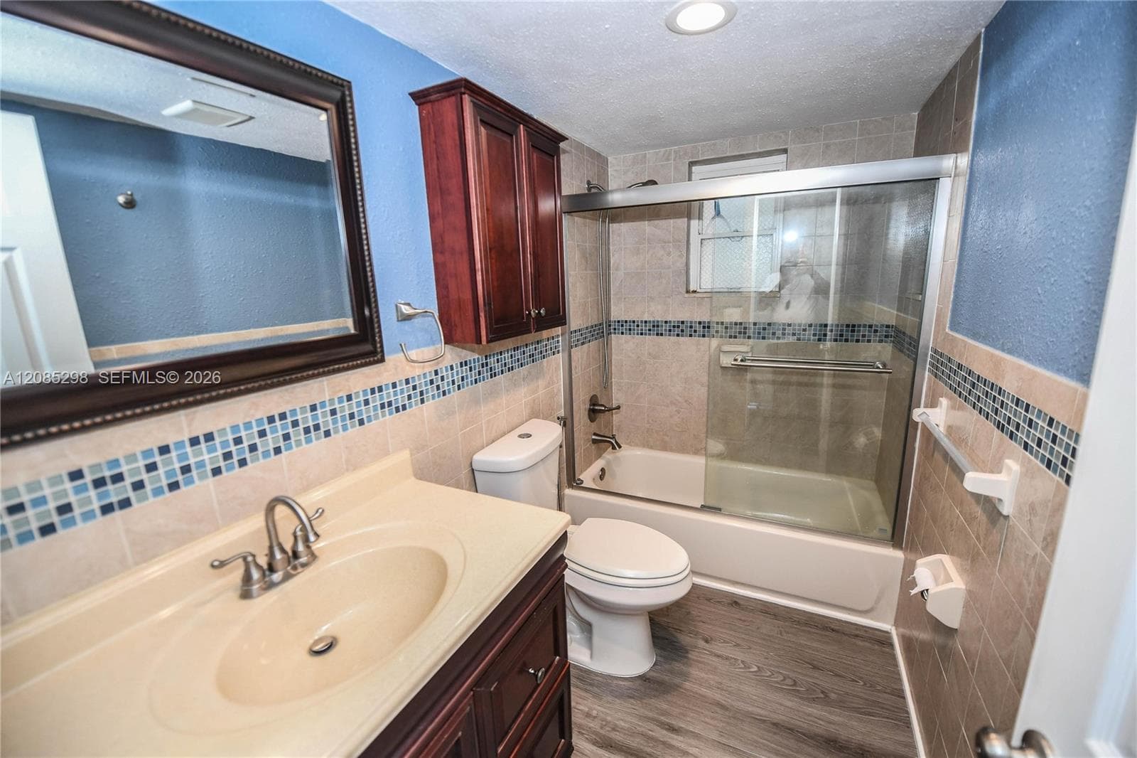 8305 Crespi Blvd 4D photo 17