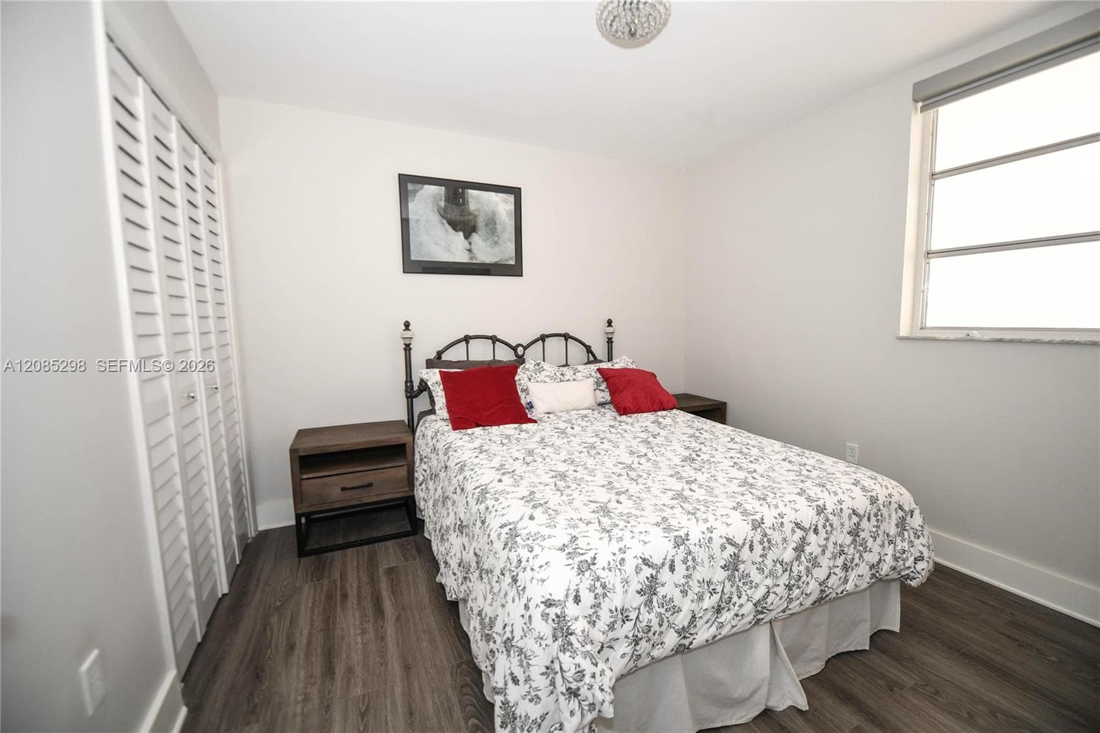 8305 Crespi Blvd 4D photo 18