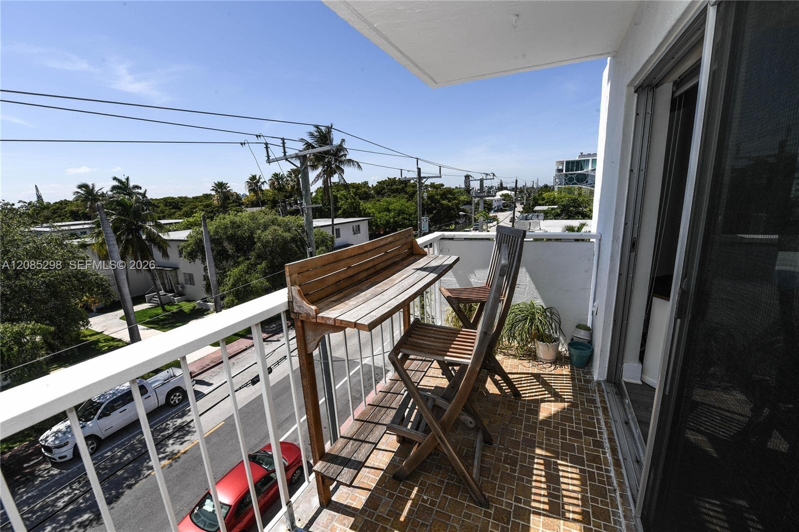 8305 Crespi Blvd 4D photo 11