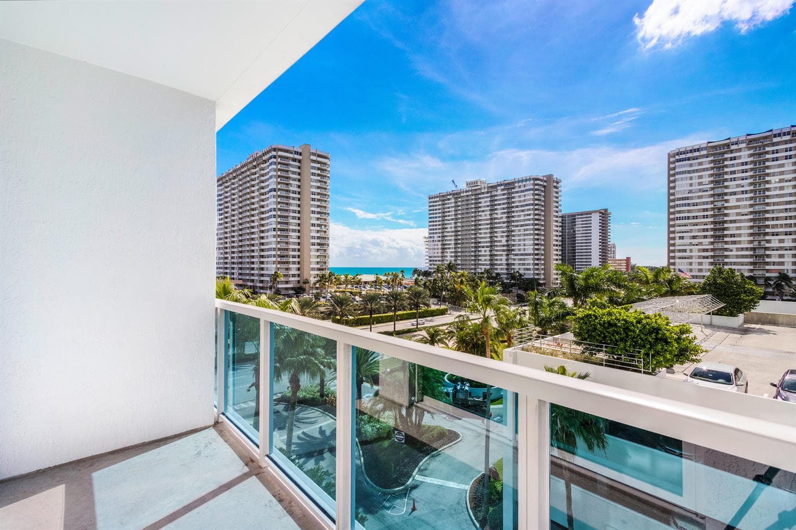 1945 S Ocean Drive 502 photo 8