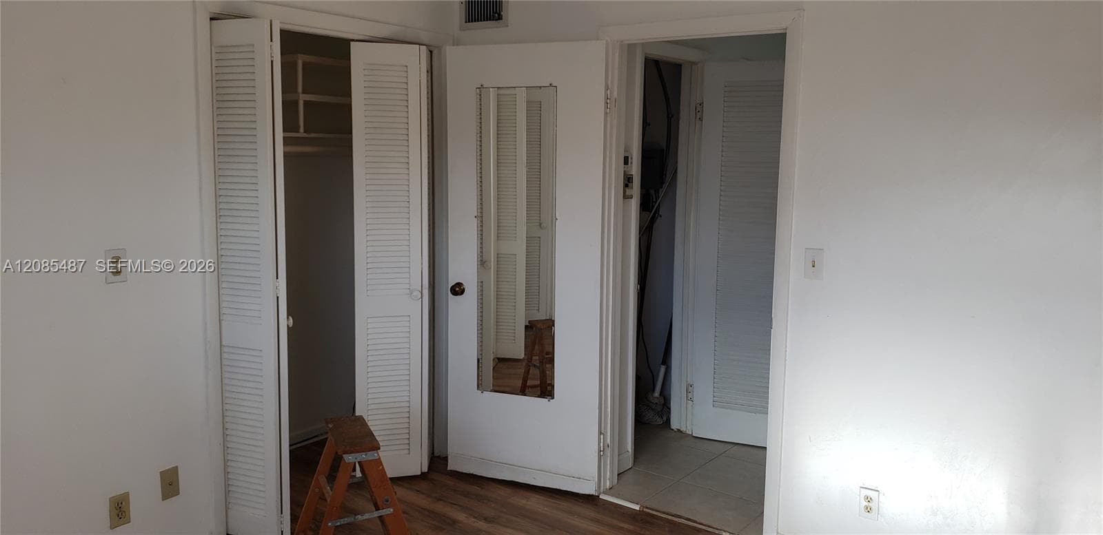 467 Golden Isles Dr 306 photo 7