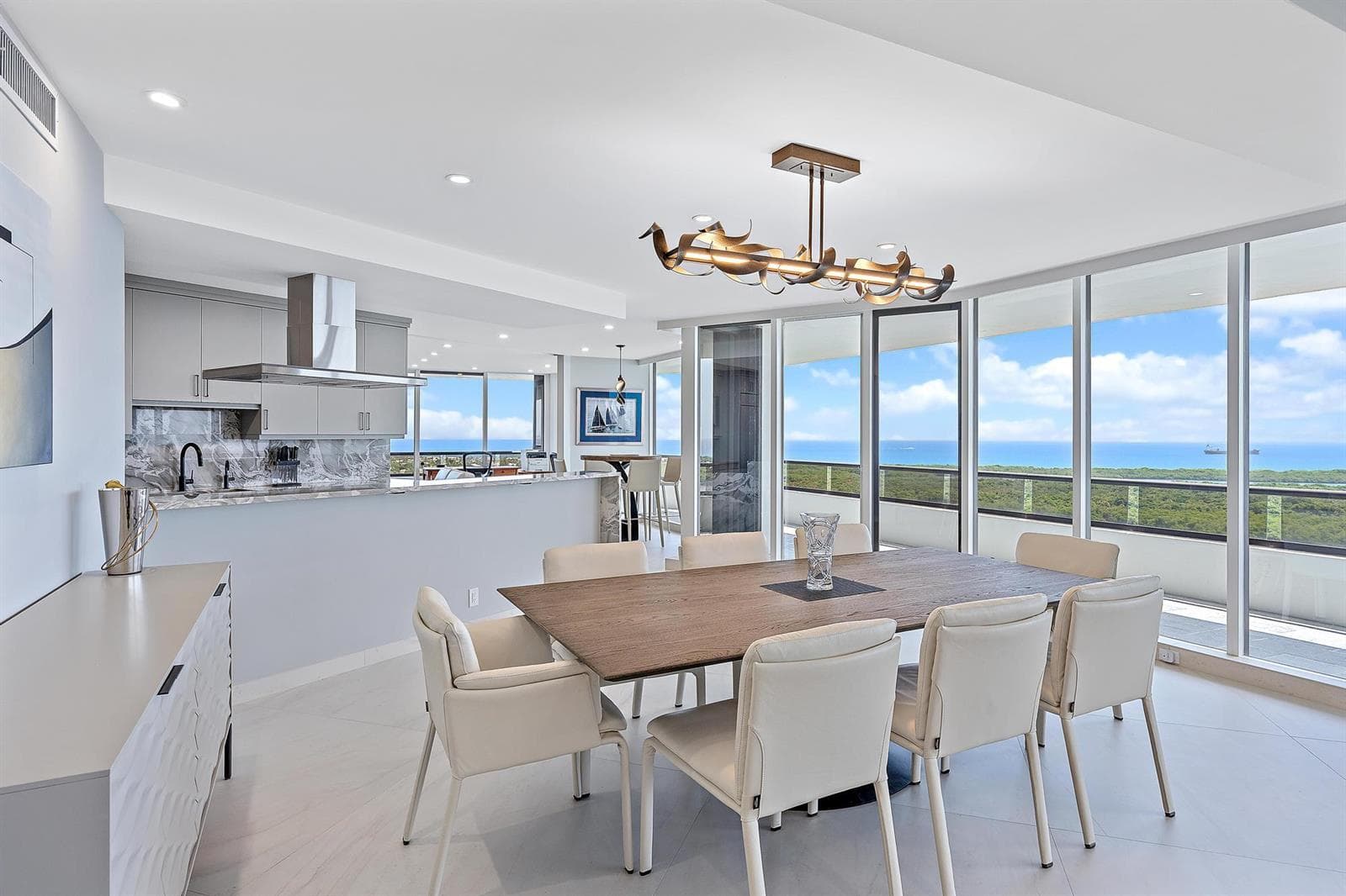 100 LAKESHORE Drive 2151 photo 7