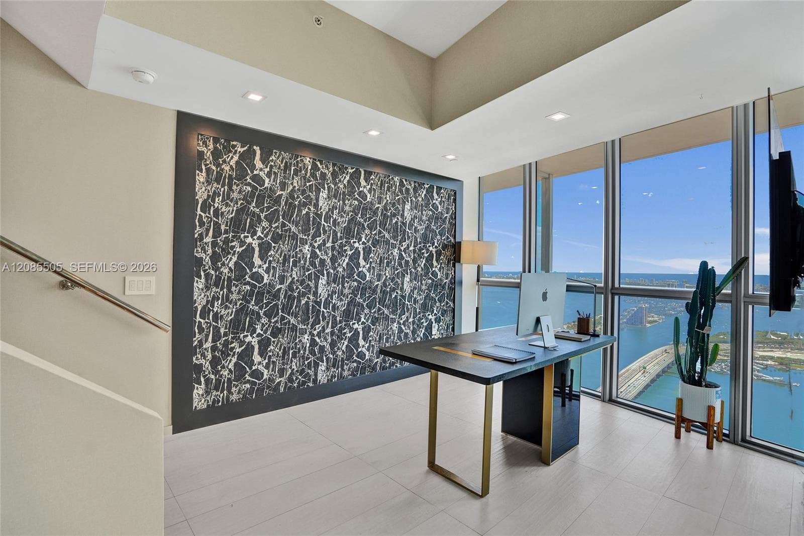 1100 Biscayne Blvd 6303 photo 16