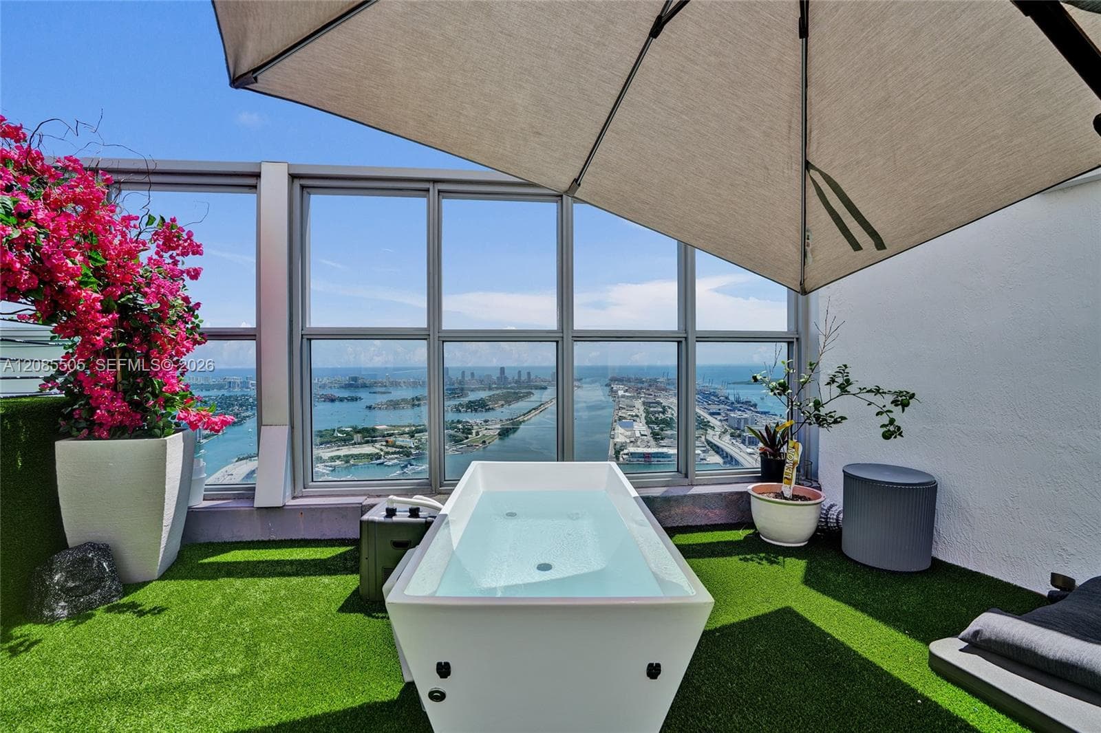 1100 Biscayne Blvd 6303 photo 5