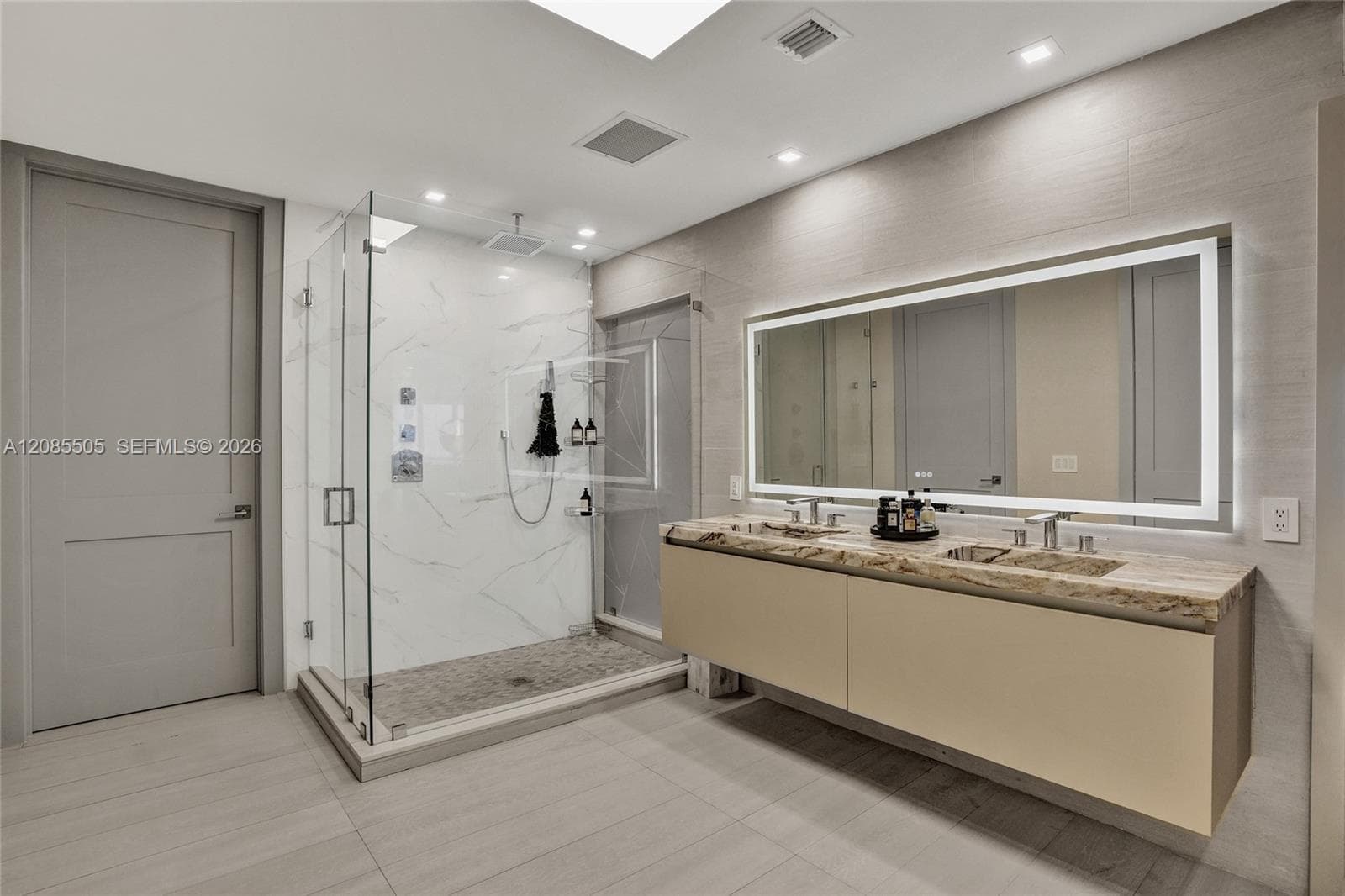 1100 Biscayne Blvd 6303 photo 24